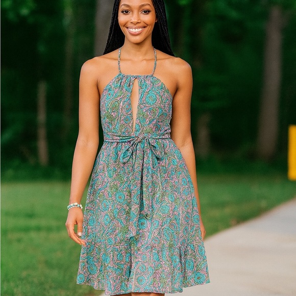 Karma Highway Dresses & Skirts - Karma Highway- Green Paisley Halter Apron Dress. Size Small.